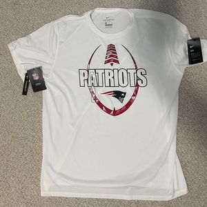 *NEW* NIKE NFL PATRIOTS SHIRT